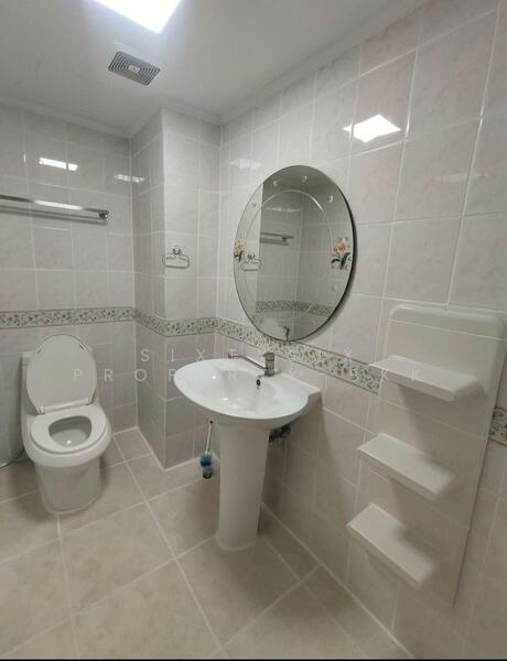 For Rent - D.H.Grand Tower, Bangkok