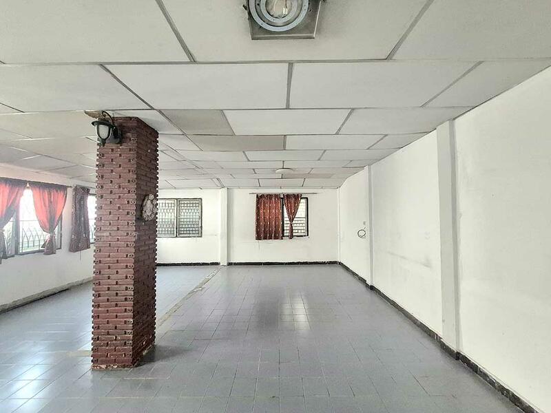 For Sale - บ้านแฝด 2 ชั้น สร้างเอง ซอยรามอินทรา 8 แยก 5, Bangkok