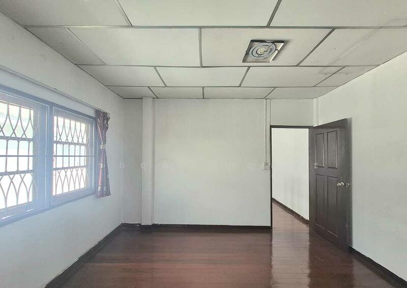 ขาย - บ้านแฝด 2 ชั้น สร้างเอง ซอยรามอินทรา 8 แยก 5, กรุงเทพ