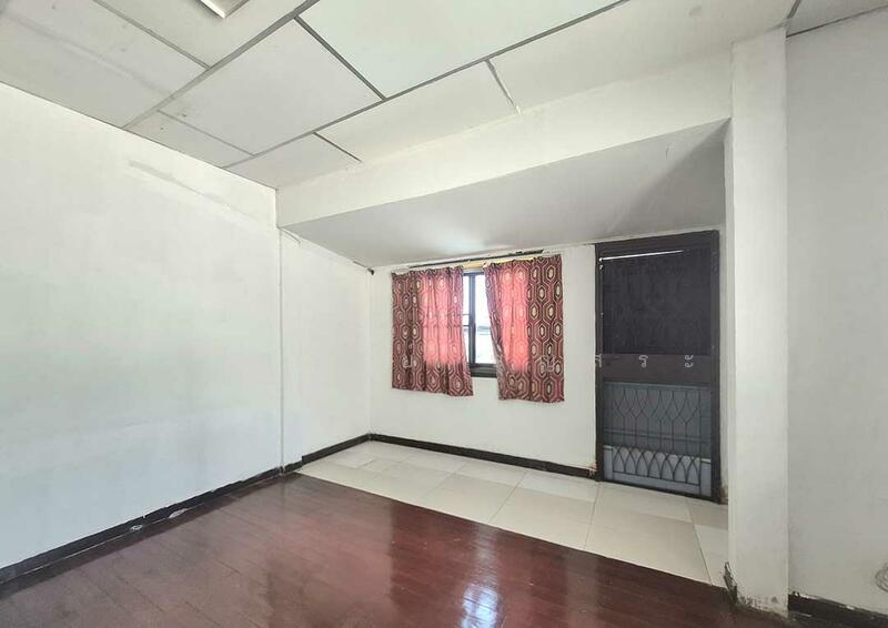 For Sale - บ้านแฝด 2 ชั้น สร้างเอง ซอยรามอินทรา 8 แยก 5, Bangkok