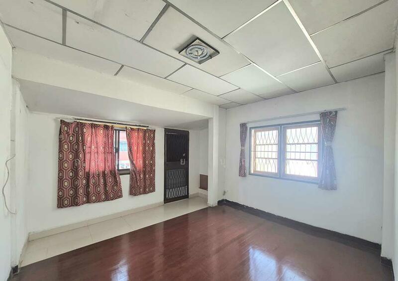 For Sale - บ้านแฝด 2 ชั้น สร้างเอง ซอยรามอินทรา 8 แยก 5, Bangkok