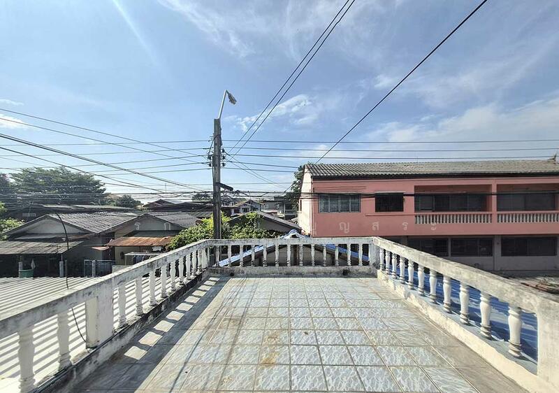 For Sale - บ้านแฝด 2 ชั้น สร้างเอง ซอยรามอินทรา 8 แยก 5, Bangkok