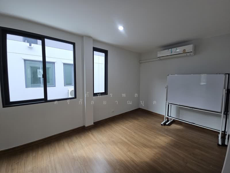 ให้เช่า - Baan Klang Mueng The Edition Phaholyothin-Ramintra : บ้านกลางเมือง ดิ อิดิชั่น พหลฯ-รามอินทรา, กรุงเทพ