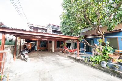 ขาย - ขายบ้านเดี่ยว ครึ่งไม้ครึ่งปูน พร้อมเรือนรับรองเพิ่งสร้างไม่นาน ซอยนวมินทร์69, กรุงเทพ