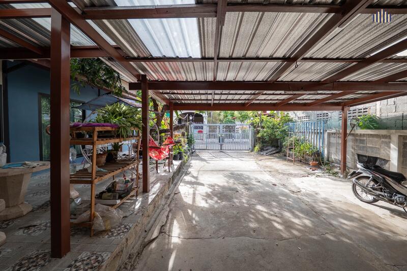 ขาย - ขายบ้านเดี่ยว ครึ่งไม้ครึ่งปูน พร้อมเรือนรับรองเพิ่งสร้างไม่นาน ซอยนวมินทร์69, กรุงเทพ