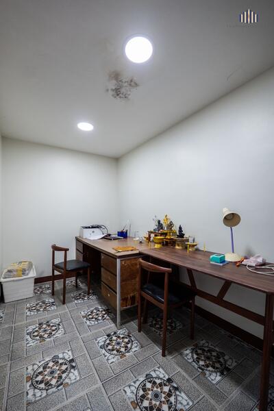 ขาย - ขายบ้านเดี่ยว ครึ่งไม้ครึ่งปูน พร้อมเรือนรับรองเพิ่งสร้างไม่นาน ซอยนวมินทร์69, กรุงเทพ