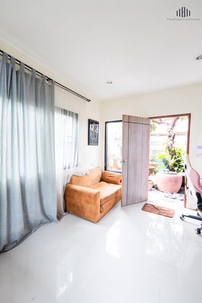 ขาย - ขายบ้านเดี่ยว ครึ่งไม้ครึ่งปูน พร้อมเรือนรับรองเพิ่งสร้างไม่นาน ซอยนวมินทร์69, กรุงเทพ