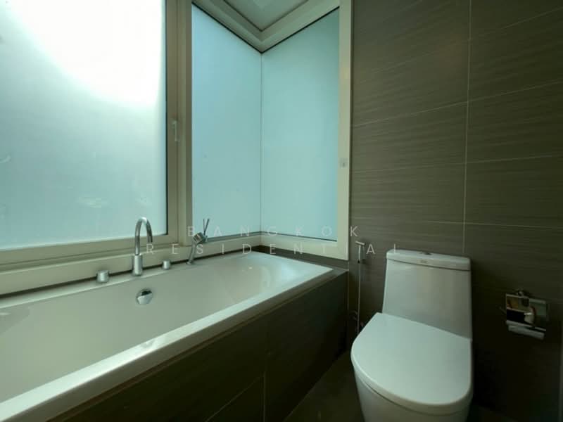 Siri At Sukhumvit, Bangkok, 902 Sukhumvit Road, Phra Kanong, Khlong Toei, Bangkok, 2 Bedrooms, 73 sqm, Condo For Rent, by Bangkok Residential, 500054599 - DDproperty.com