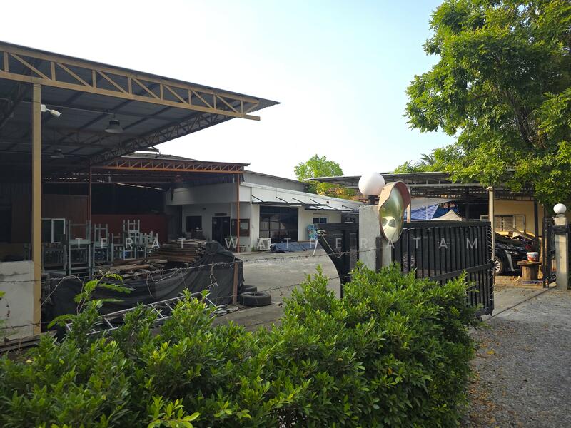 ขาย - ขายด่วน! โกดังเก็บสินค้าเดิม พื้นที่กว้าวขวาง พร้อมสำนักงาน บางบัวทอง, นนทบุรี