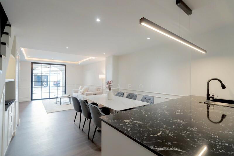 For Sale - ทาวน์โฮมรีโนเวทใหม่ ทำเลกลางเจ็ดยอด เชียงใหม่ เดินทางเพียง 1 km. To Maya - One Nimman, 1.5 km. To CM, Chiang Mai