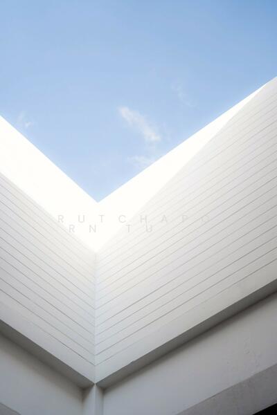 ขาย - ทาวน์โฮมรีโนเวทใหม่ ทำเลกลางเจ็ดยอด เชียงใหม่ เดินทางเพียง 1 km. To Maya - One Nimman, 1.5 km. To CM, เชียงใหม่