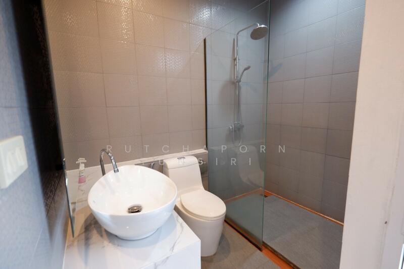 For Rent - บ้านโมเดิร์นพร้อมสระว่ายน้ำส่วนตัว ให้เช่าเดือนละ 65,000 บาท ใกล้เซ็นทรัลเฟสติวัลเพียง 5 นาที No.6H0, Chiang Mai