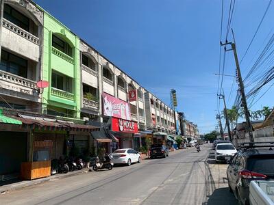 ขาย - อาคารพาณิชย์ 3.5 ชั้น 16.8 ตร.ว. ซอยสุขาภิบาล5 ซอย66 ใกล้ตลาดสดเคหะออเงิน, กรุงเทพ