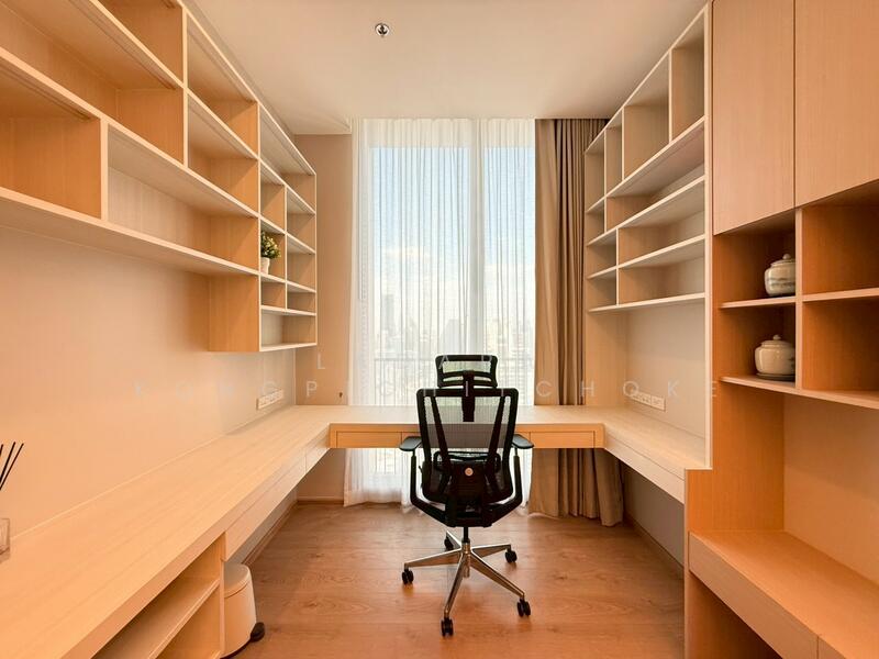 Noble BE19 Sukhumvit, Bangkok, 89 Sukhumvit 19 Alley, Khlong Tan Nua, Watthana, Bangkok, 1 Bedroom, 67 sqm, Condo For Rent, by Ladapa Kongpichitchoke, 500056061 - DDproperty.com
