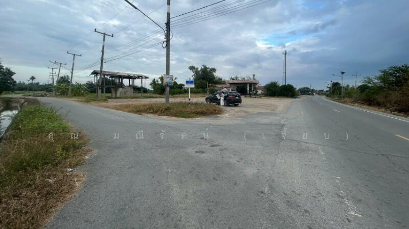 ที่ดิน 9-3-99.5 ไร่ ดอนโพธิ์ สวนแตง ทำเลดี, Suphan Buri, ถนนมาลัยแมน, Don Pho Thong, Muang Suphanburi, Suphan Buri, , 15,996 sqm, Land For Sale, by คุณ มณีรัตน์ (เจี๊ยบ), 500056641 - DDproperty.com