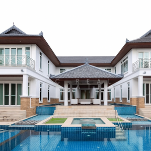 ขาย - ขายวิลล่าหรูพร้อมสระว่ายน้ำส่วนตัว 4 ห้องนอน ในย่านพระตำหนัก, ชลบุรี