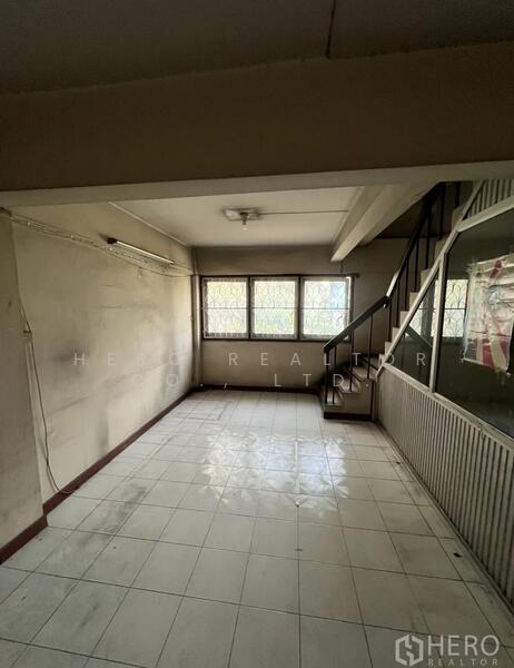 ให้เช่า - ให้เช่า อาคารพาณิชย์ กรุงเทพ สุขุมวิท เขตวัฒนา ใกล้ BTS เอกมัย BRE26283, กรุงเทพ