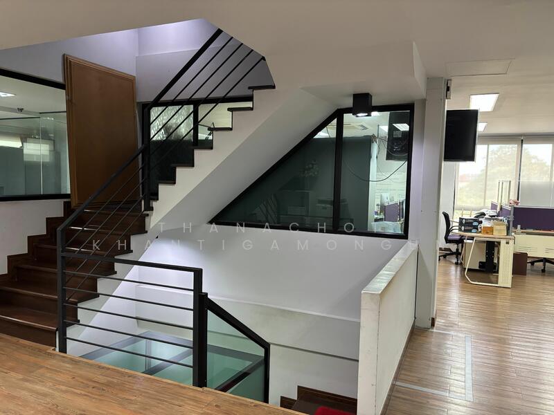 ขาย - ทาวน์เฮ้าส์ 4-ห้องนอน, กรุงเทพ