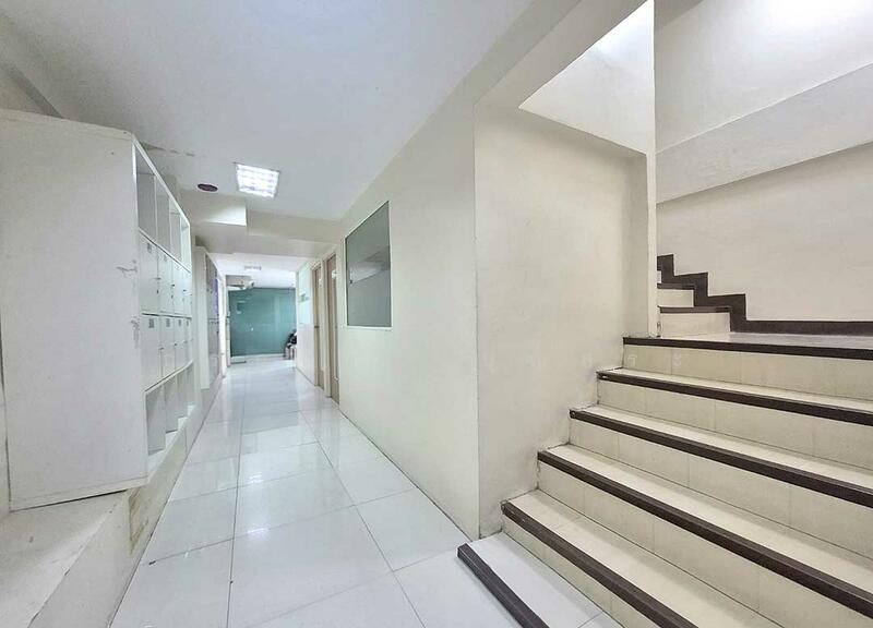 ขาย - ตึก 4 ชั้น 3 คูหา ( ติดกัน ) ซอยเพชรเกษม 84, กรุงเทพ