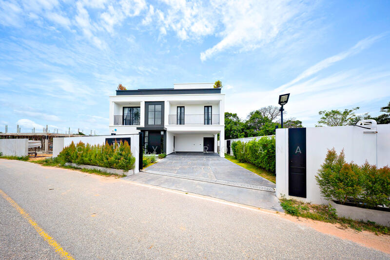 For Sale - Highgrove Villas, Chon Buri (Pattaya)