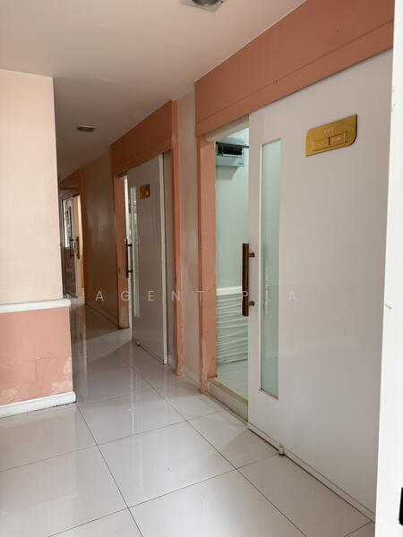 ให้เช่า - Commercial building for rent in Town in Town (SPSAD3713), กรุงเทพ