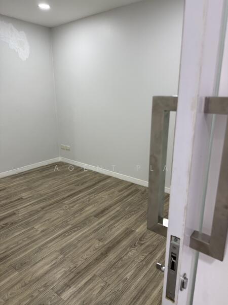 ให้เช่า - Commercial building for rent in Town in Town (SPSAD3713), กรุงเทพ