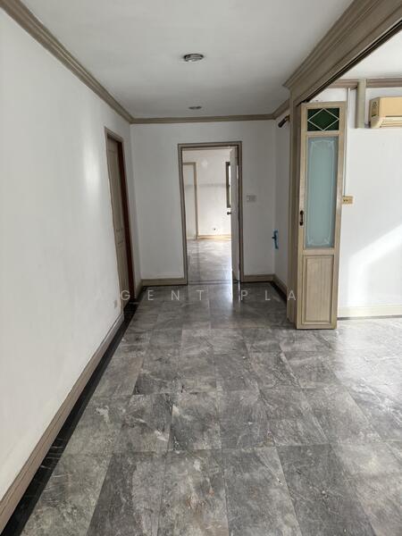 ให้เช่า - Commercial building for rent in Town in Town (SPSAD3713), กรุงเทพ