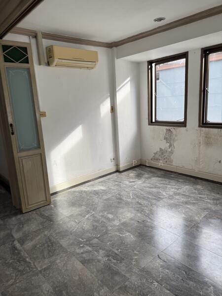 ให้เช่า - Commercial building for rent in Town in Town (SPSAD3713), กรุงเทพ