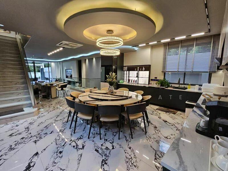 For Sale - Pool Villa 5 Bedrooms in Jomtien, Chon Buri (Pattaya)