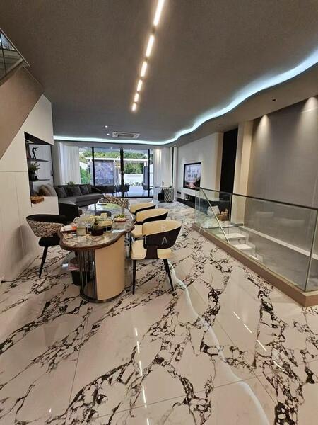 For Sale - Pool Villa 5 Bedrooms in Jomtien, Chon Buri (Pattaya)