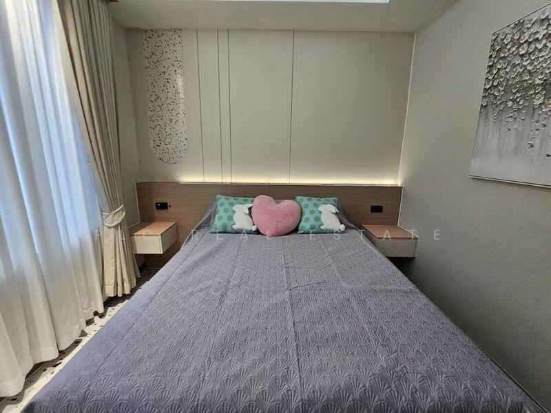 For Sale - Pool Villa 5 Bedrooms in Jomtien, Chon Buri (Pattaya)