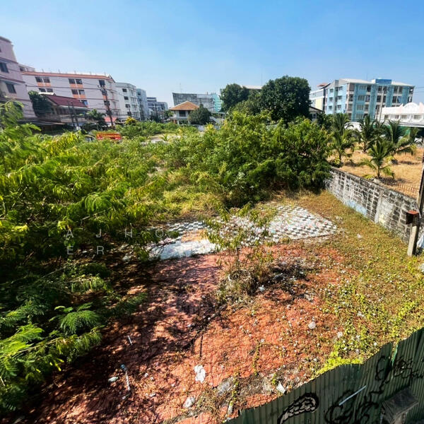 ขาย - ที่ดินปากซอยนวมินทร์69 ขนาด200 ตรว. แปลงมุม ติดถนน2ด้าน, กรุงเทพ