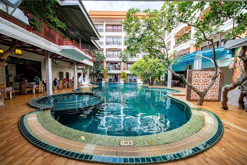 ให้เช่า - โรงแรมตกแต่งไทยๆสไตล์ล้านนา, ชลบุรี