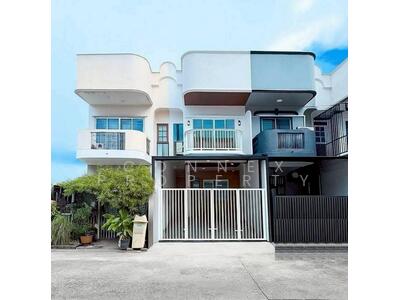 ขาย - หมู่บ้าน 84 แมนชั่น : Baan 84 Mansion, กรุงเทพ