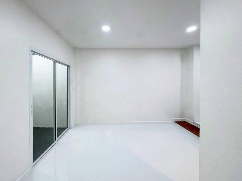 ขาย - หมู่บ้าน 84 แมนชั่น : Baan 84 Mansion, กรุงเทพ