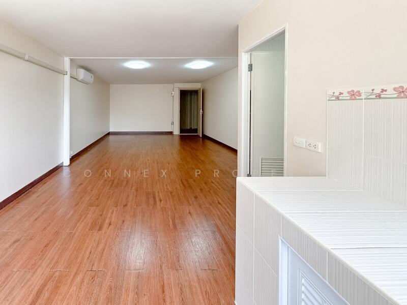 ขาย - Level Condominium : เลเวล คอนโดมิเนียม, สมุทรปราการ