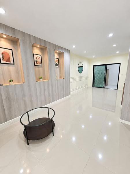 Patio Srinakarin-Rama 9, Bangkok, Krungthep Kreetha Road, Hua Mak, Bang Kapi, Bangkok, 4 Bedrooms, 190 sqm, Townhouse For Sale, by Thananthorn Wongvarnkaseam, 500059152 - DDproperty.com