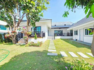 ขาย - Impress Village, Soi Siam Country Club, ชลบุรี