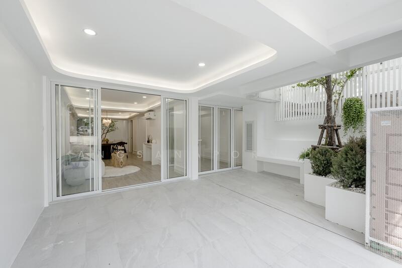 For Sale - Khlongtan Nivet, Bangkok