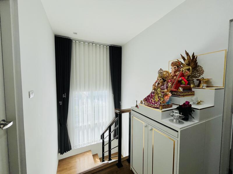 ขาย - พลีโน่ ทาวน์ สุขุมวิท-เทพารักษ์(ซ.จงศิริ)แต่งเป็นล้าน มีหลังเดียวติดถนนเมนใหญ่ใกล้ป้อมยาม, สมุทรปราการ