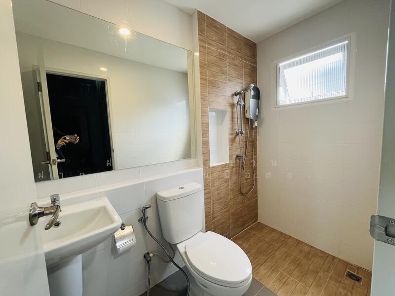 ขาย - พลีโน่ ทาวน์ สุขุมวิท-เทพารักษ์(ซ.จงศิริ)แต่งเป็นล้าน มีหลังเดียวติดถนนเมนใหญ่ใกล้ป้อมยาม, สมุทรปราการ