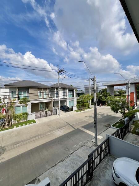 ขาย - พลีโน่ ทาวน์ สุขุมวิท-เทพารักษ์(ซ.จงศิริ)แต่งเป็นล้าน มีหลังเดียวติดถนนเมนใหญ่ใกล้ป้อมยาม, สมุทรปราการ