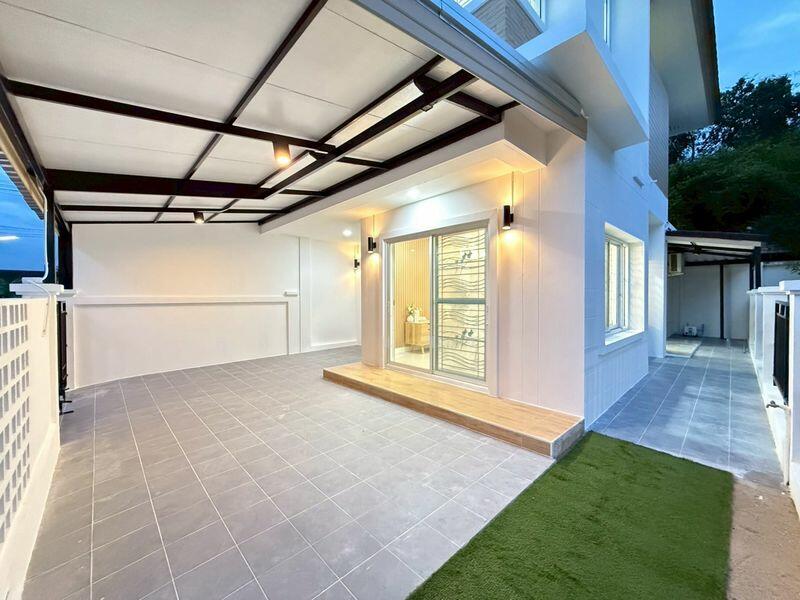 For Sale - ขายทาวน์โฮม แปลงมุม ม.เดอะเซ็นทรัล2 หนองยายบู่ ศรีราชา, Chon Buri (Pattaya)