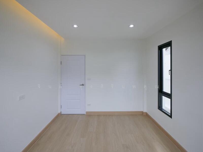 ขาย - บ้านเดี่ยวชั้นเดียว หมู่บ้านเสรี อ่อนนุช 70/1, กรุงเทพ