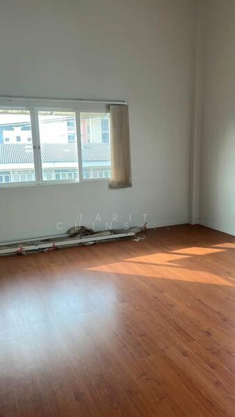 For Rent - 3-BR Townhouse, Bangkok