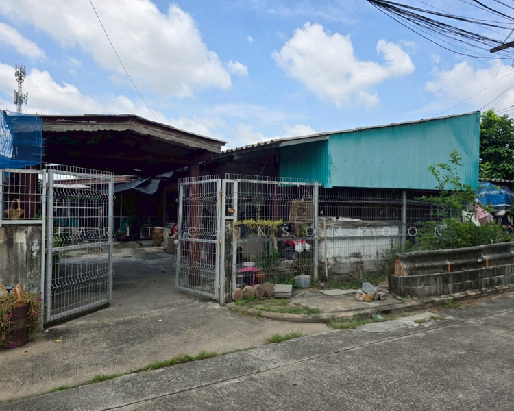 For Sale - 2-BR House, Bangkok