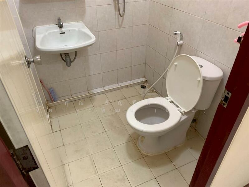 ขาย - ทาวน์เฮ้าส์ 2 ชั้น 16 ตร.ว. ทาวน์เฮ้าส์ ซอยลาดพร้าว41 แยก3, กรุงเทพ