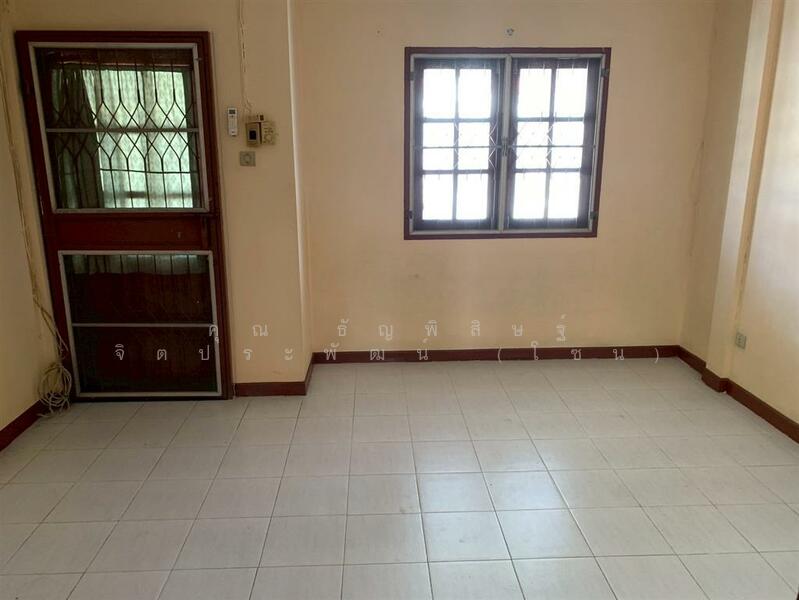 ขาย - ทาวน์เฮ้าส์ 2 ชั้น 16 ตร.ว. ทาวน์เฮ้าส์ ซอยลาดพร้าว41 แยก3, กรุงเทพ