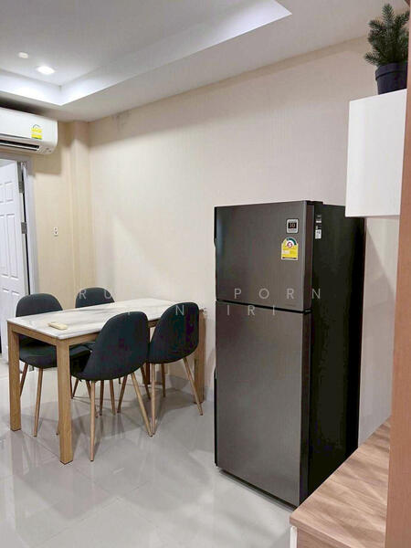 For Rent - ทาวน์เฮ้าส์ให้เช่าเดือนละ 19,000 บาท ใกล้โฮมโปรสันทรายเพียง 5 นาที No.11H580, Chiang Mai