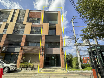 ขาย - อาคารพาณิชย์ (ห้องริม) 3.5 ชั้น สิริ อเวนิว เพชรเกษม 81 ( Siri avenue phetkasem 81 ), กรุงเทพ